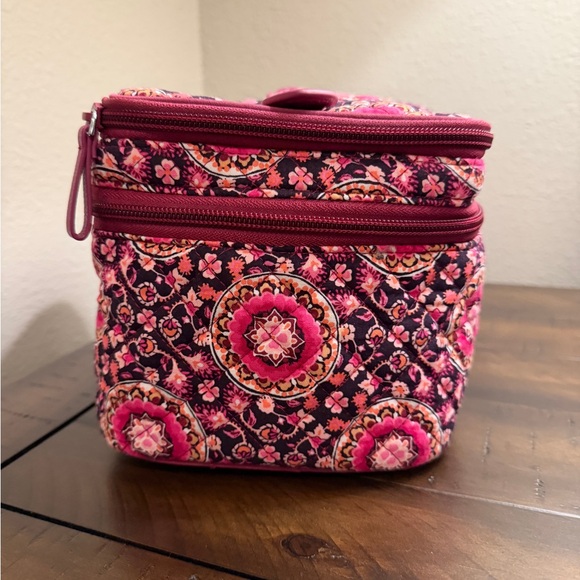 Like New Vera Bradley Cosmetic Case in Raspberry Medallion - Picture 2 of 8